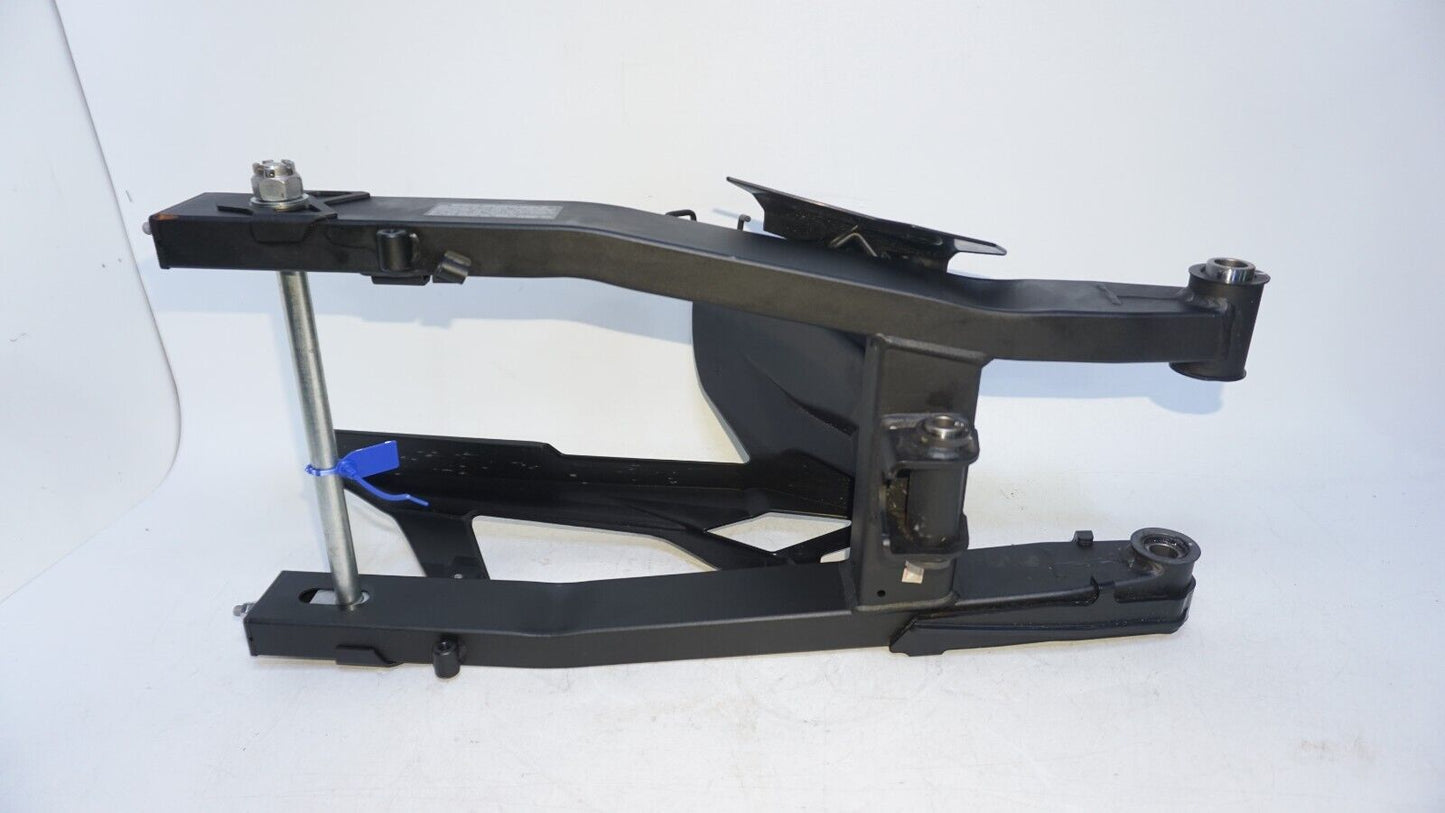 2018 -23 Kawasaki Z400 400 Rear Swingarm Suspension Swing Arm axle 160737 OEM