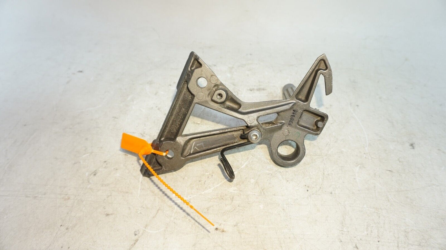 2013 - 17 KAWASAKI NINJA 300 EX300 RIGHT REAR FOOT PEG 35063-0842 254975 OEM