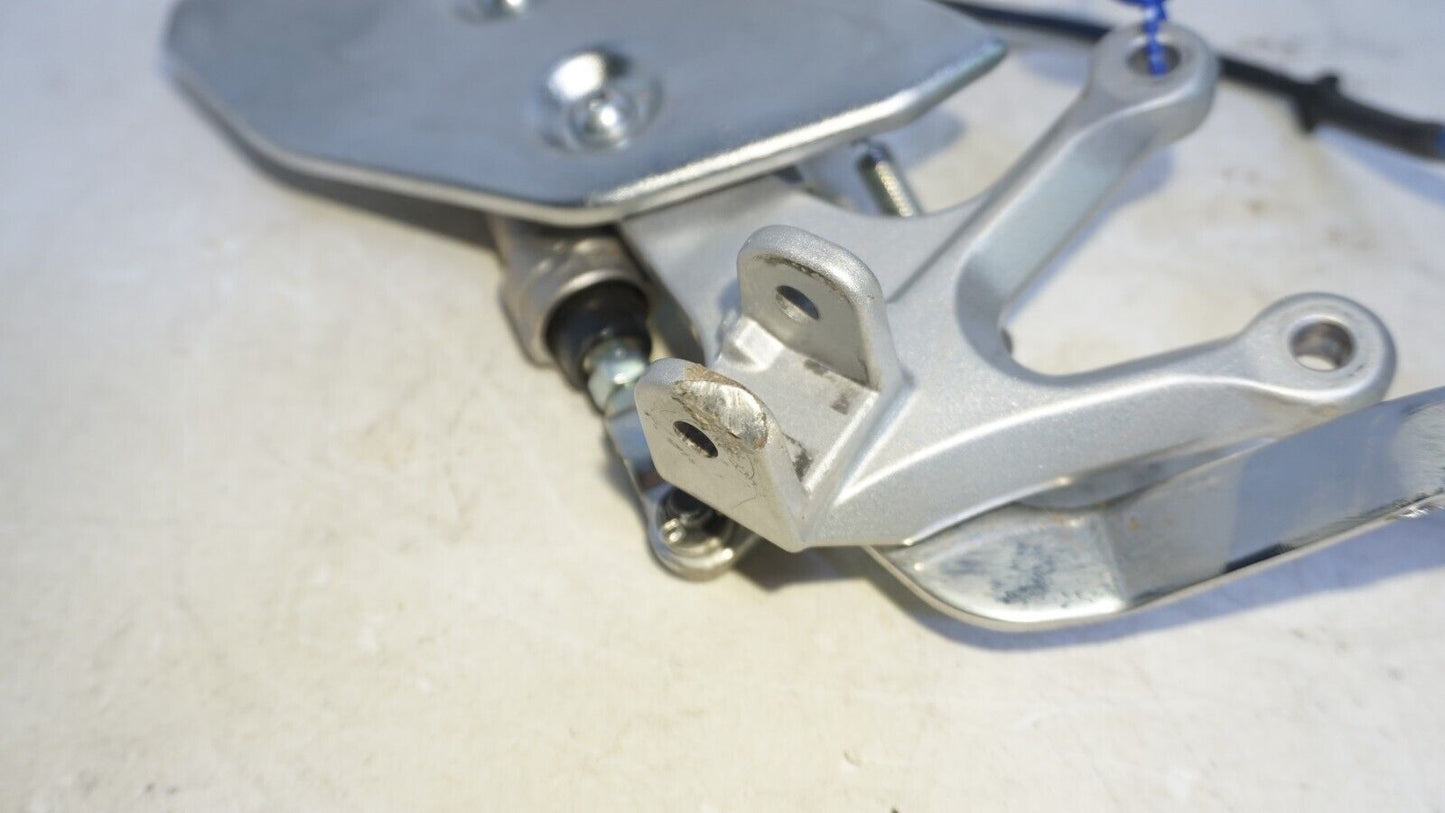 2018-2023 Yamaha R3 YZFR3 Front Right Foot Peg Mount Master Cylinder 160386 OEM