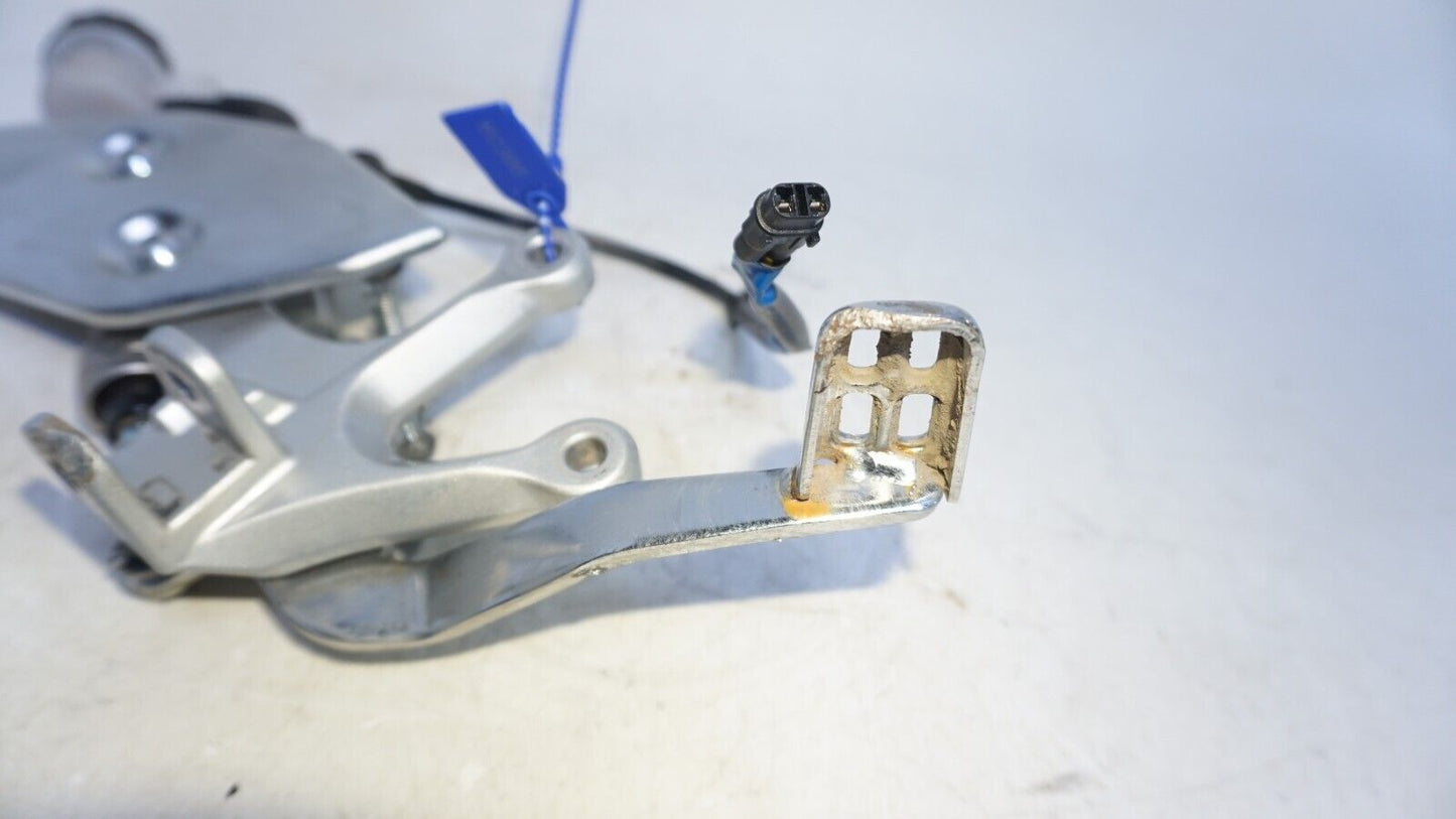 2018-2023 Yamaha R3 YZFR3 Front Right Foot Peg Mount Master Cylinder 160386 OEM