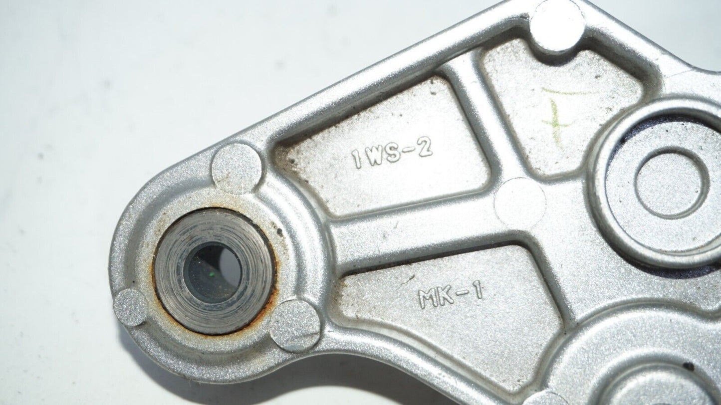 18 19 20 YAMAHA MT-07 MT07 LEFT REARSET DRIVER SHIFTER PEDAL PEG BRACKET 148101