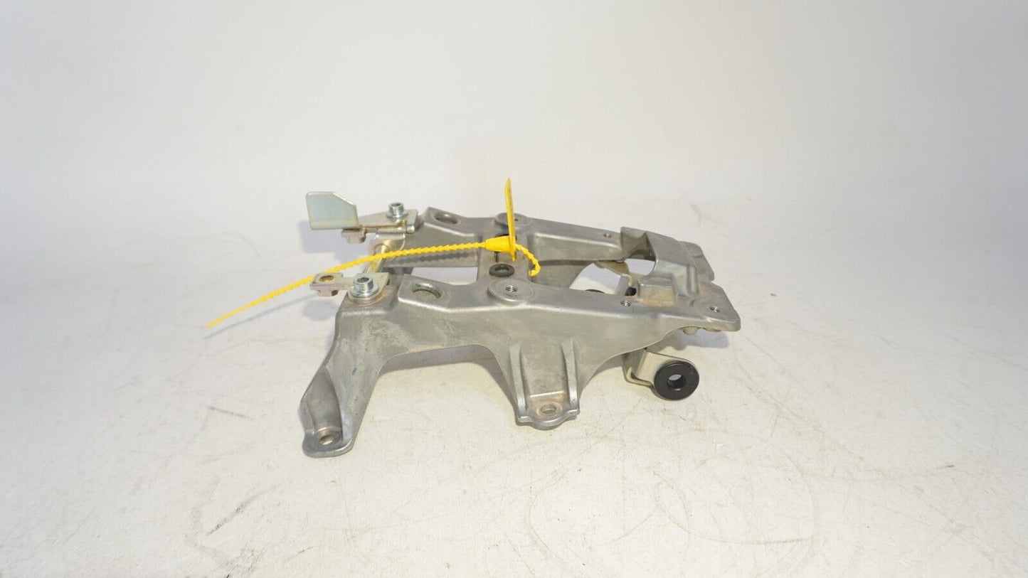 2022 2023 YAMAHA YZF R7 OEM REAR SUBFRAME SUB FRAME SEAT STAY 239481 OEM