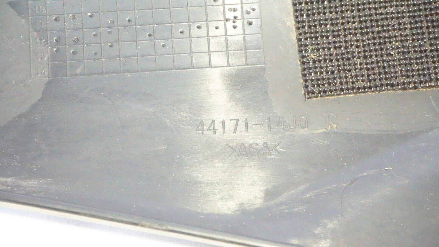 2011 - 2020 Suzuki GSXR 750 600 RIGHT SIDE FUEL TANK FAIRING COVER 147144 OEM