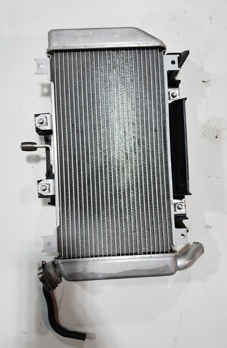 18-21 KAWASAKI NINJA 400 EX400 ENGINE RADIATOR RADIATOR 148059- only 71 miles!