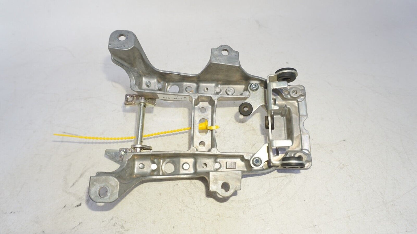 2022 2023 YAMAHA YZF R7 OEM REAR SUBFRAME SUB FRAME SEAT STAY 239481 OEM