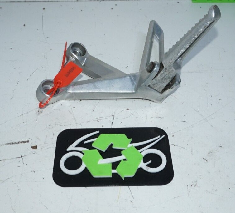 2016-21 Honda Cbr500r Cbr 500r Left Rear Back Passenger Peg Mount 148411 OEM