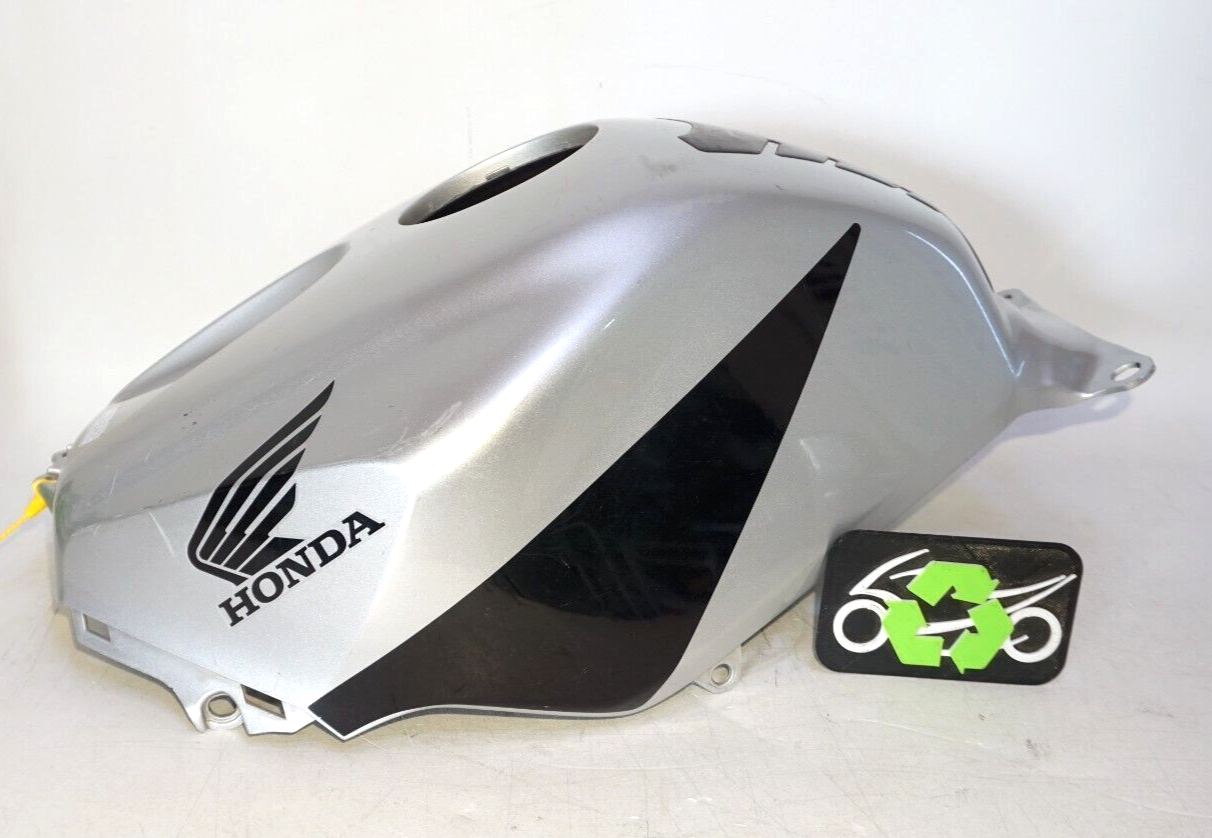 2007 - 2012 Honda CBR 600 RR FUEL TANK COVER Plastic Silver GENUINE 239320 OEM