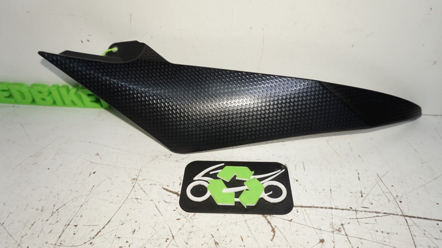 YAMAHA R6 YZF-R6 2008 - 2016 Fuel tank cover fairing cowl RIGHT 13S-24139 OEM
