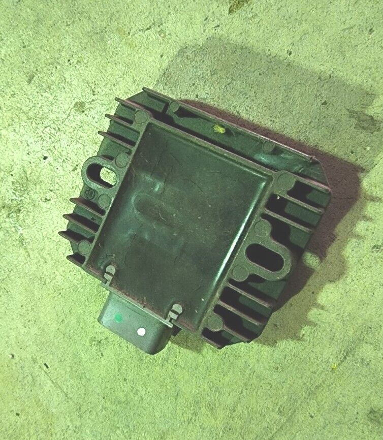 13 - 17 KAWASAKI NINJA 300 EX300A REGULATOR RECTIFIER 21066-0732