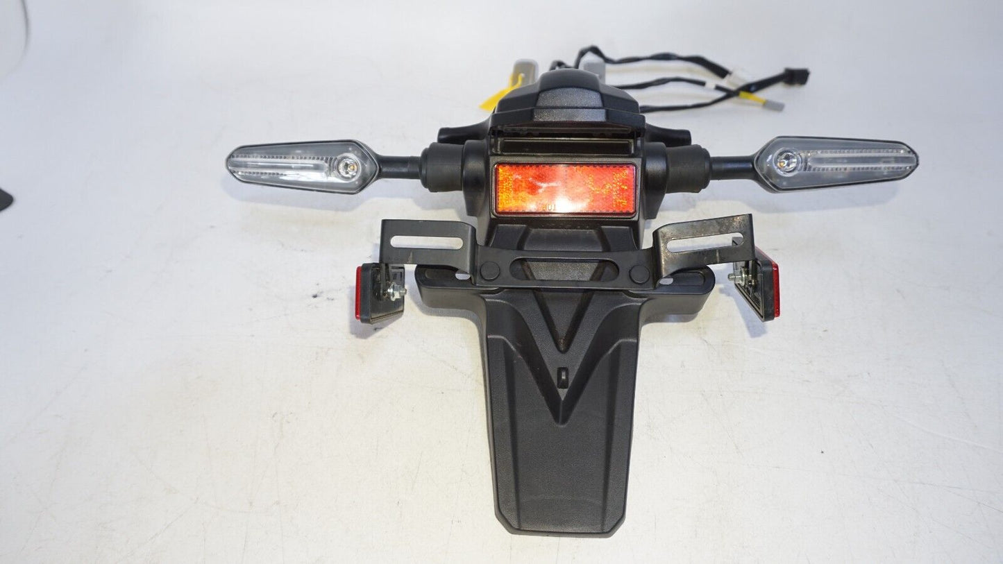 2022 23 Yamaha YZF R7 PLATE HOLDER BACK REAR TAIL TURN SIGNAL FENDER 239478 OEM