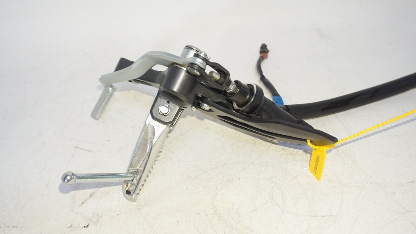 2022 2023 Yamaha YZF R7 Right Rear set Foot Peg Brake Pedal Master 239368 OEM