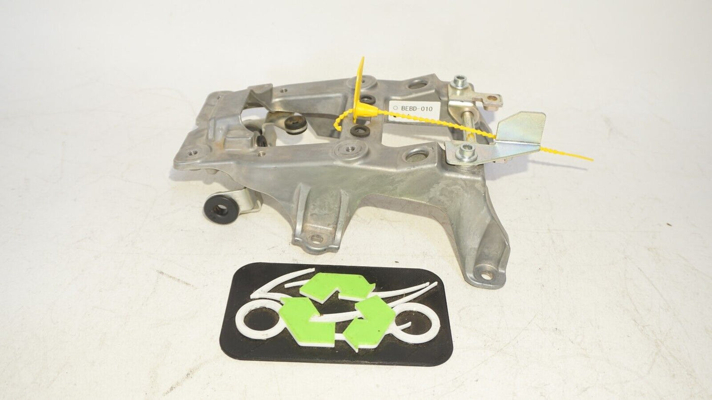 2022 2023 YAMAHA YZF R7 OEM REAR SUBFRAME SUB FRAME SEAT STAY 239481 OEM