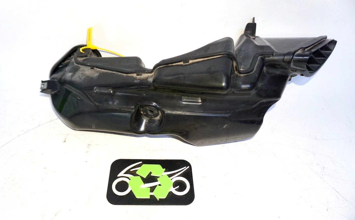 2008 2009 Suzuki GSXR 600 750 Right Side Ram Air Tube Intake 239238 OEM