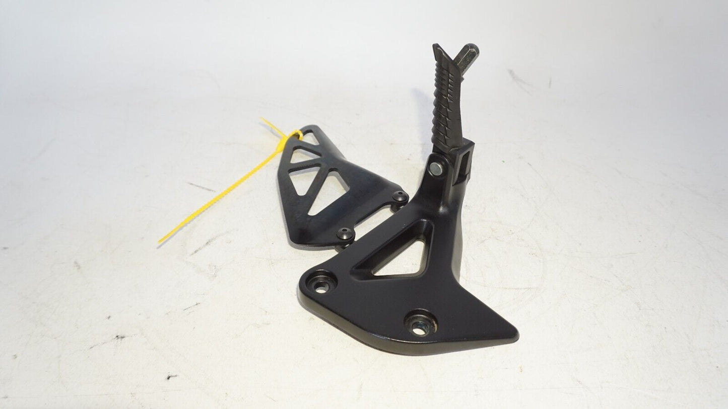 2023 17-23 SUZUKI GSXR 1000 LEFT REARSET REAR SET DRIVER FOOT PEG 239417 OEM