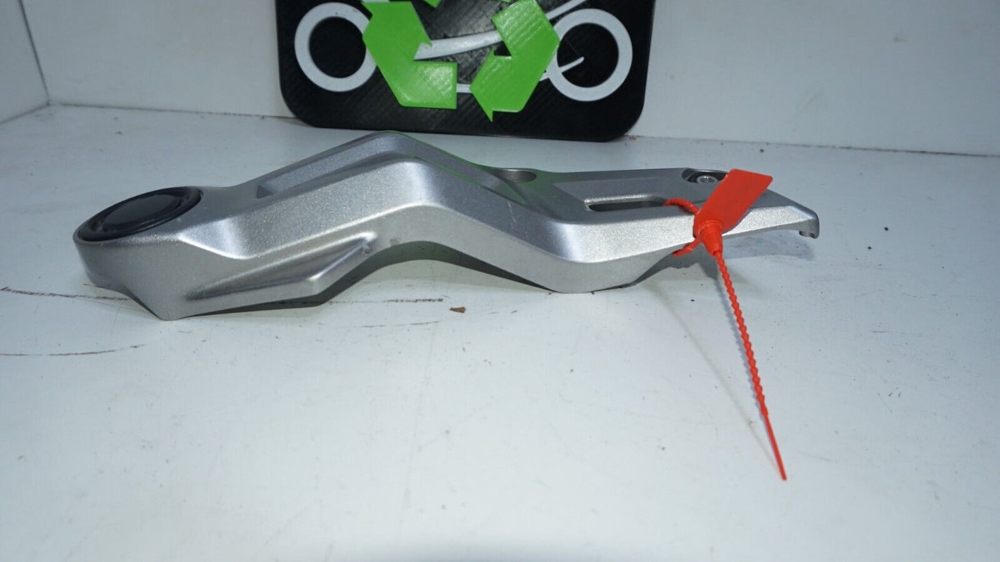 2015 - 2017 Yamaha MT-07 FZ07 Right Side Frame Panel Guard Cover 148052 OEM