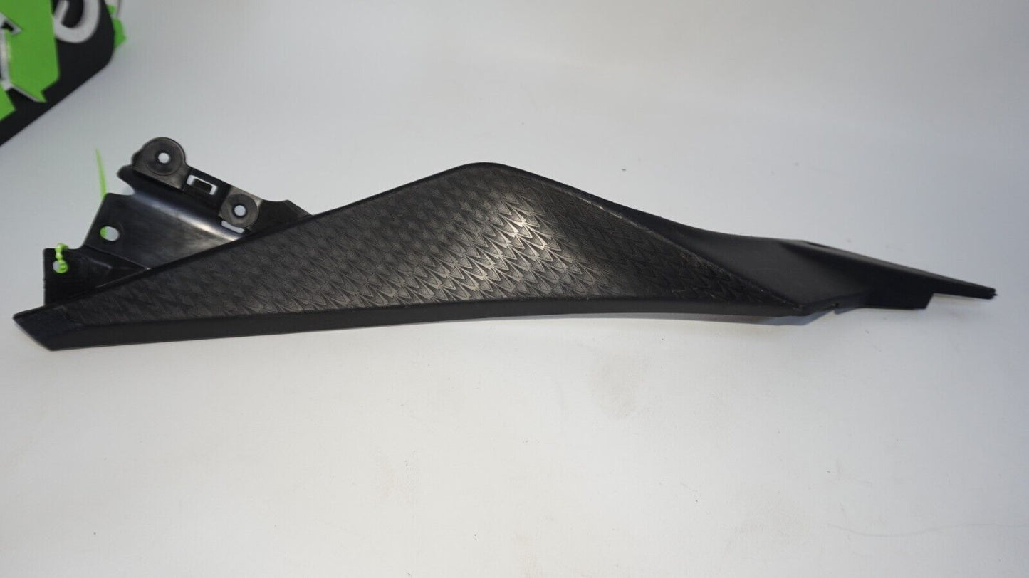 13-17 KAWASAKI NINJA 300 GAS TANK FUEL CELL COVER FAIRING 14092-0923 147351 OEM