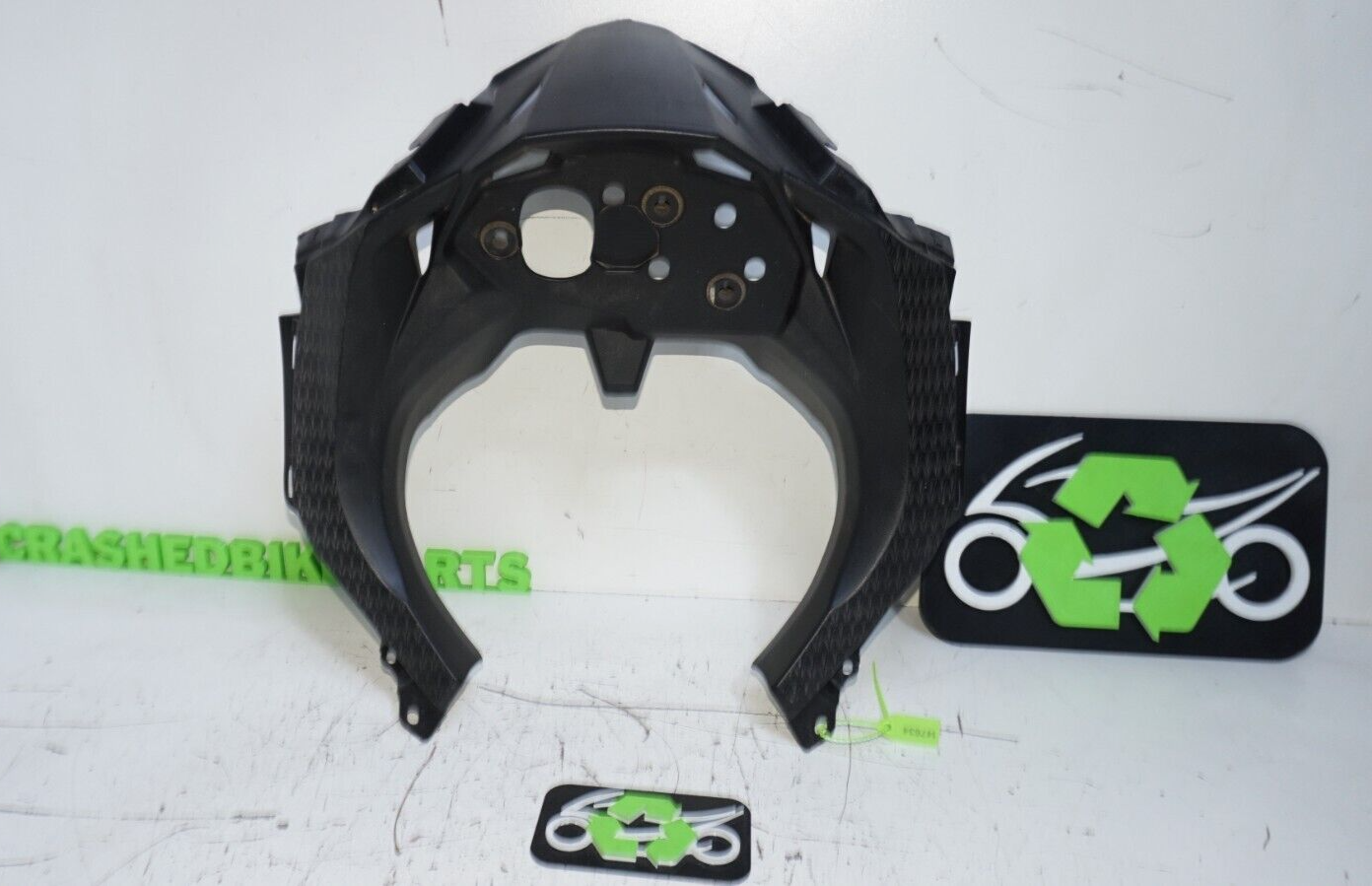 2013 - 17 Kawasaki Ninja 300 14092-0921 Upper Fairing Gauge Mount 147634 OEM