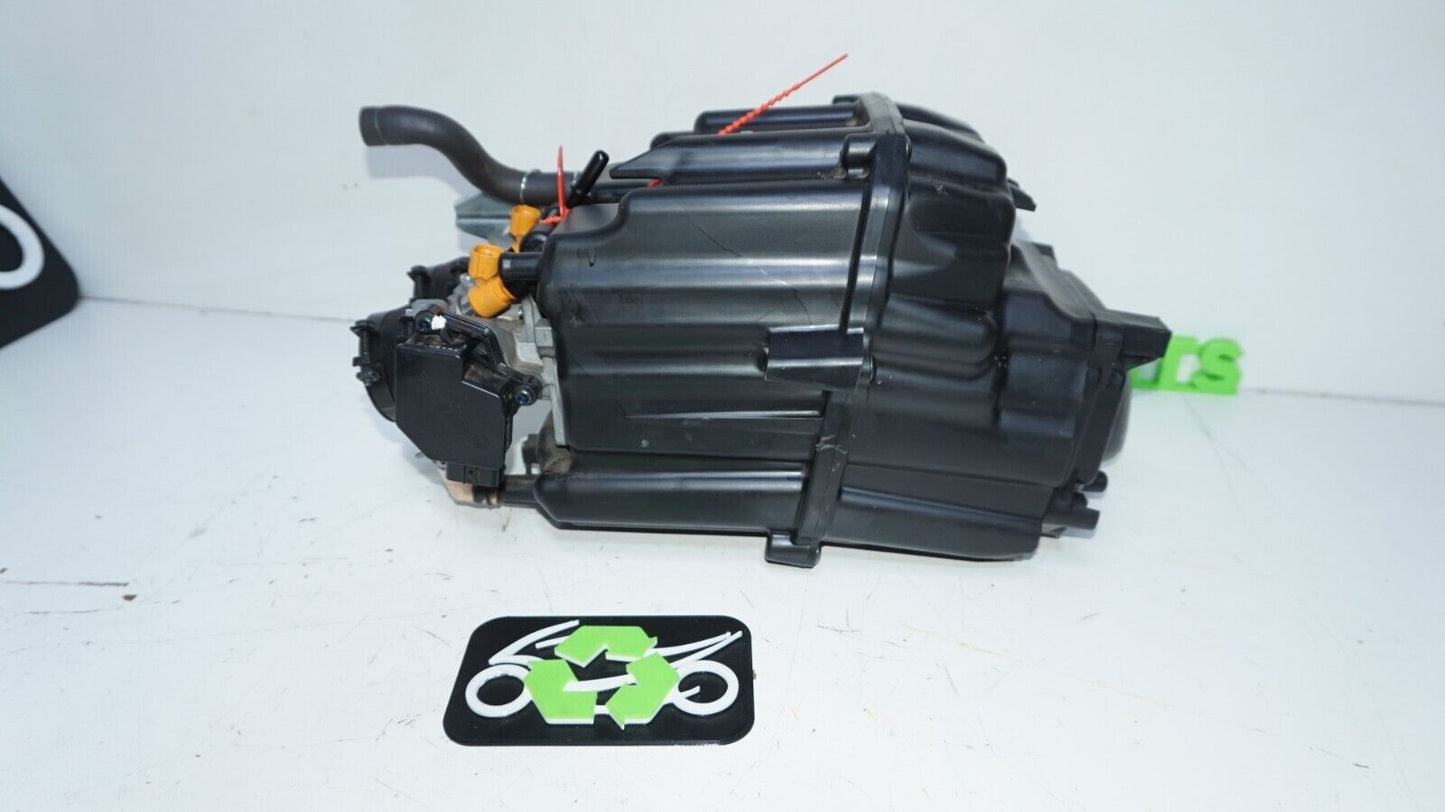 2016 17 18 Honda Cbr500r Main Fuel Injectors / Throttle Bodies AIRBOX 148412 OEM