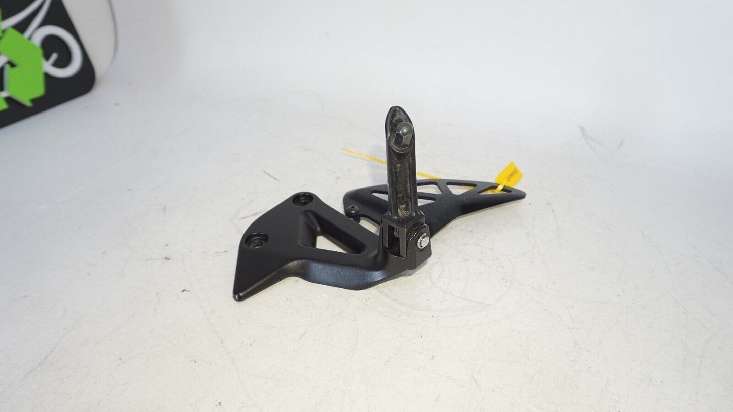 2023 17-23 SUZUKI GSXR 1000 LEFT REARSET REAR SET DRIVER FOOT PEG 239417 OEM