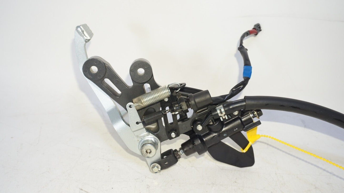 2022 2023 Yamaha YZF R7 Right Rear set Foot Peg Brake Pedal Master 239368 OEM