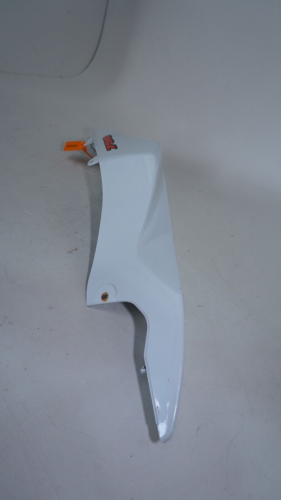 2023 11-24 Suzuki GSXR 600 750 LEFT SIDE REAR BACK TAIL FAIRING WHITE 254020 OEM