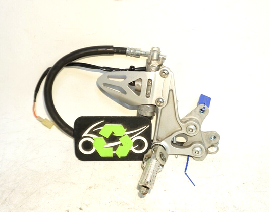 2011 -23 GSXR 600 750 Right Side PEG Rearset Brake Master Foot Peg 160085 OEM