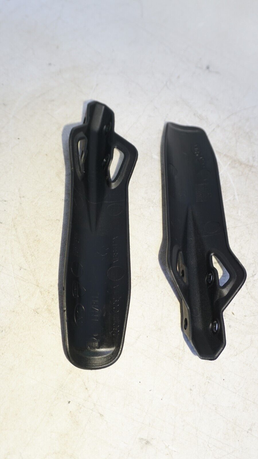 2015 - 2018 Ducati Scrambler Icon 800 Front Fairing FORK Guards SET 160799 OEM