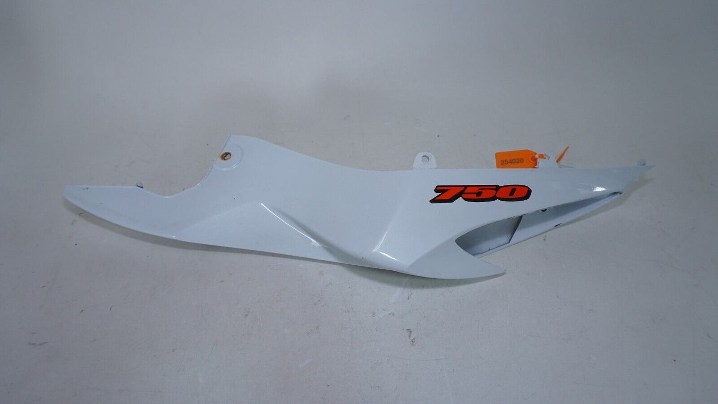 2023 11-24 Suzuki GSXR 600 750 LEFT SIDE REAR BACK TAIL FAIRING WHITE 254020 OEM