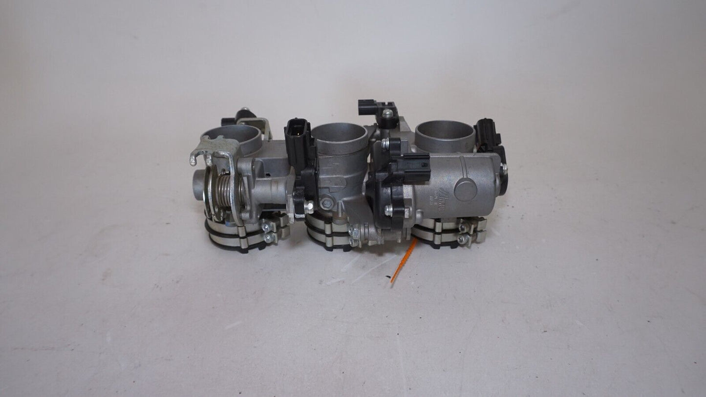 2015 14-16 YAMAHA FZ09 MAIN FUEL INJECTORS THROTTLE BODIES BODY TPS 254085 OEM