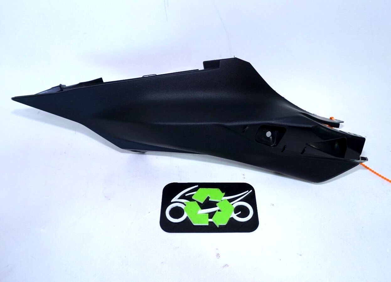 2024 Yamaha YZF R7 Right Side Fairing Trim Cover Panel RH 254541 ORIGINAL OEM