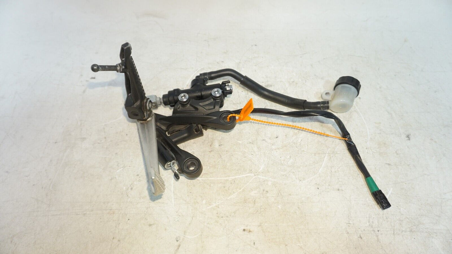 Kawasaki ZX6R 19 20 21 22 23 24 Right Rearset Foot peg Brake Master 254963 OEM