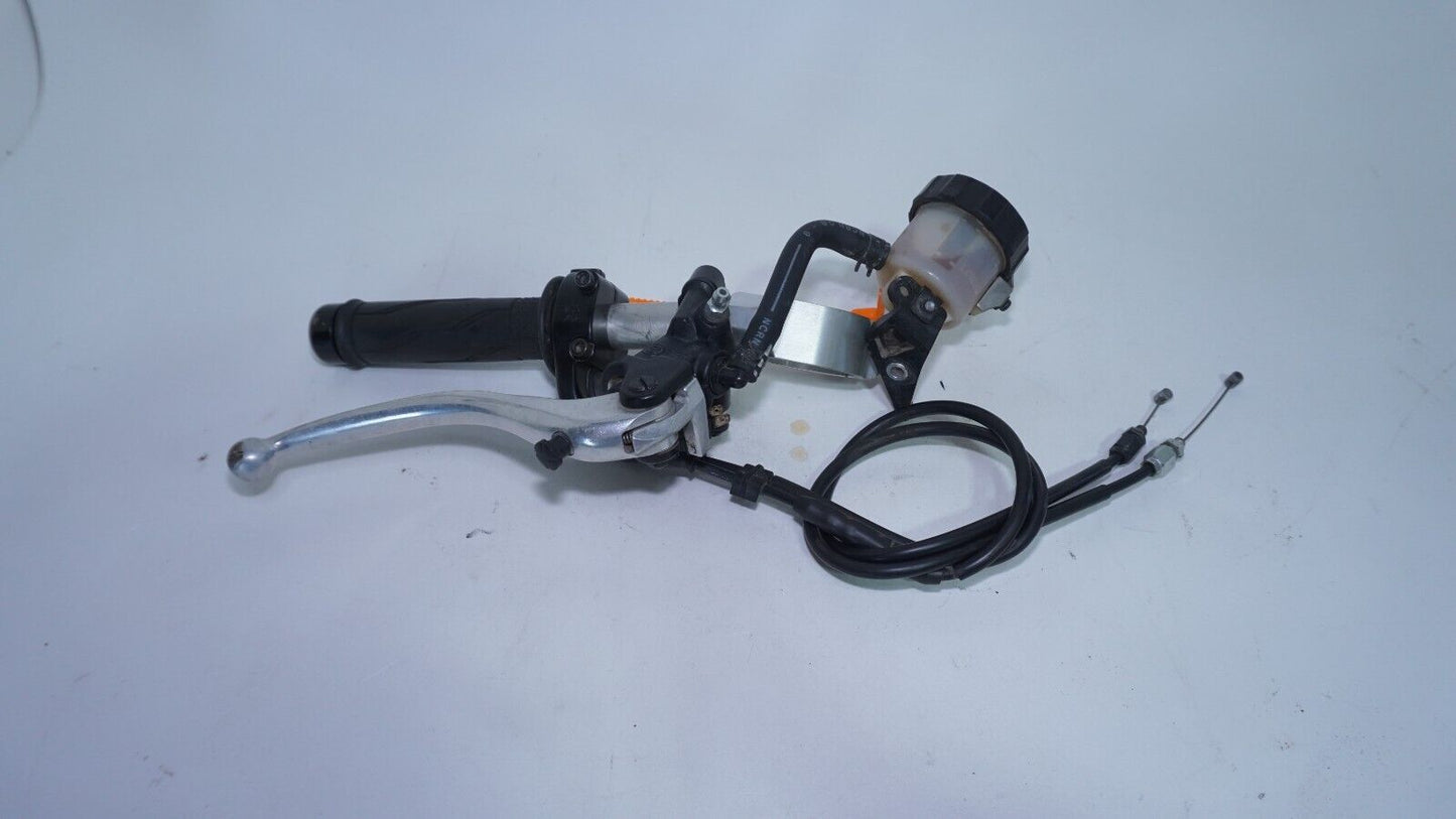 2008 -16 YAMAHA YZF R6 RIGHT CLIP ON  HANDLEBAR THROTTLE BRAKE MASTER 254567 OEM