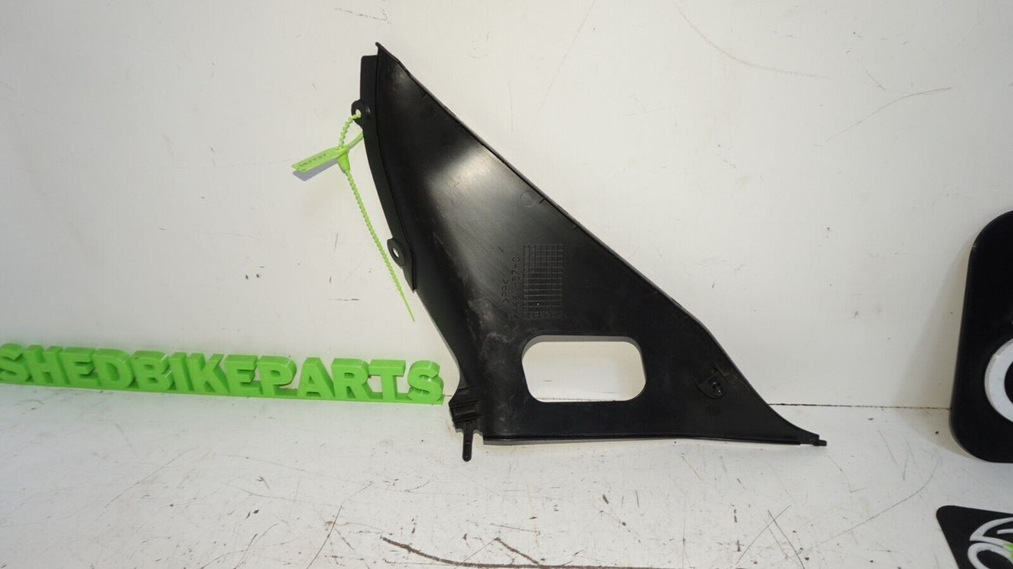 08 09 Suzuki GSXR 600 750 RIGHT FRONT SIDE PANEL COWL TRIM 94461-37H0 147727 OEM