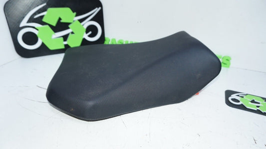 2011-22 SUZUKI GSXR GSXR600 GSXR750 OEM FRONT RIDER DRIVERS SEAT 148940 *949 OEM