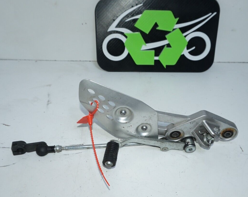 18 19 20 YAMAHA MT-07 MT07  LEFT REARSET DRIVER SHIFTER PEDAL PEG BRACKET 148101