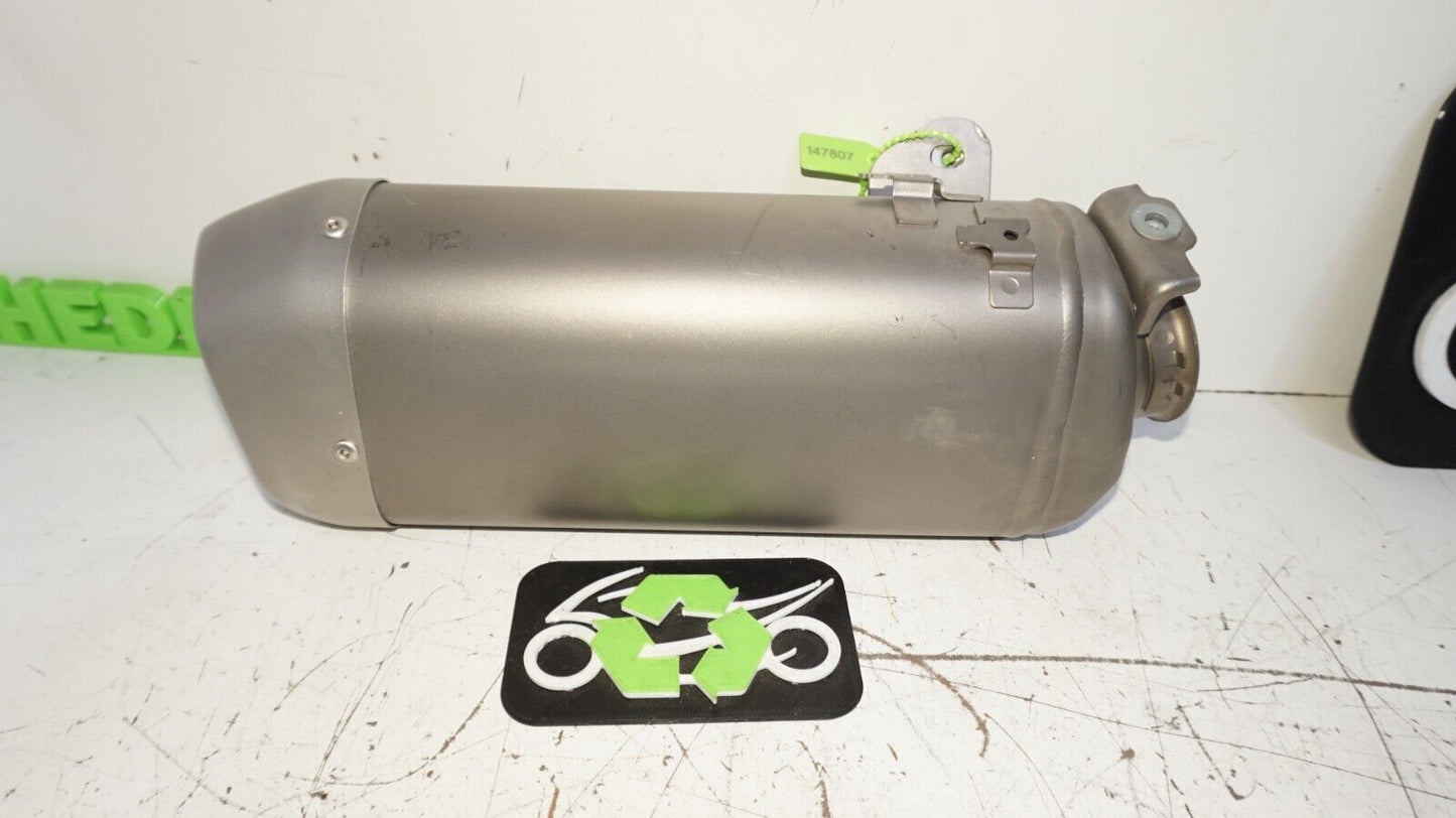 2015-2020 YAMAHA YZF R1 YZFR1 OEM EXHAUST MUFFLER ASSEMBLY 2CR-14750 147807 OEM