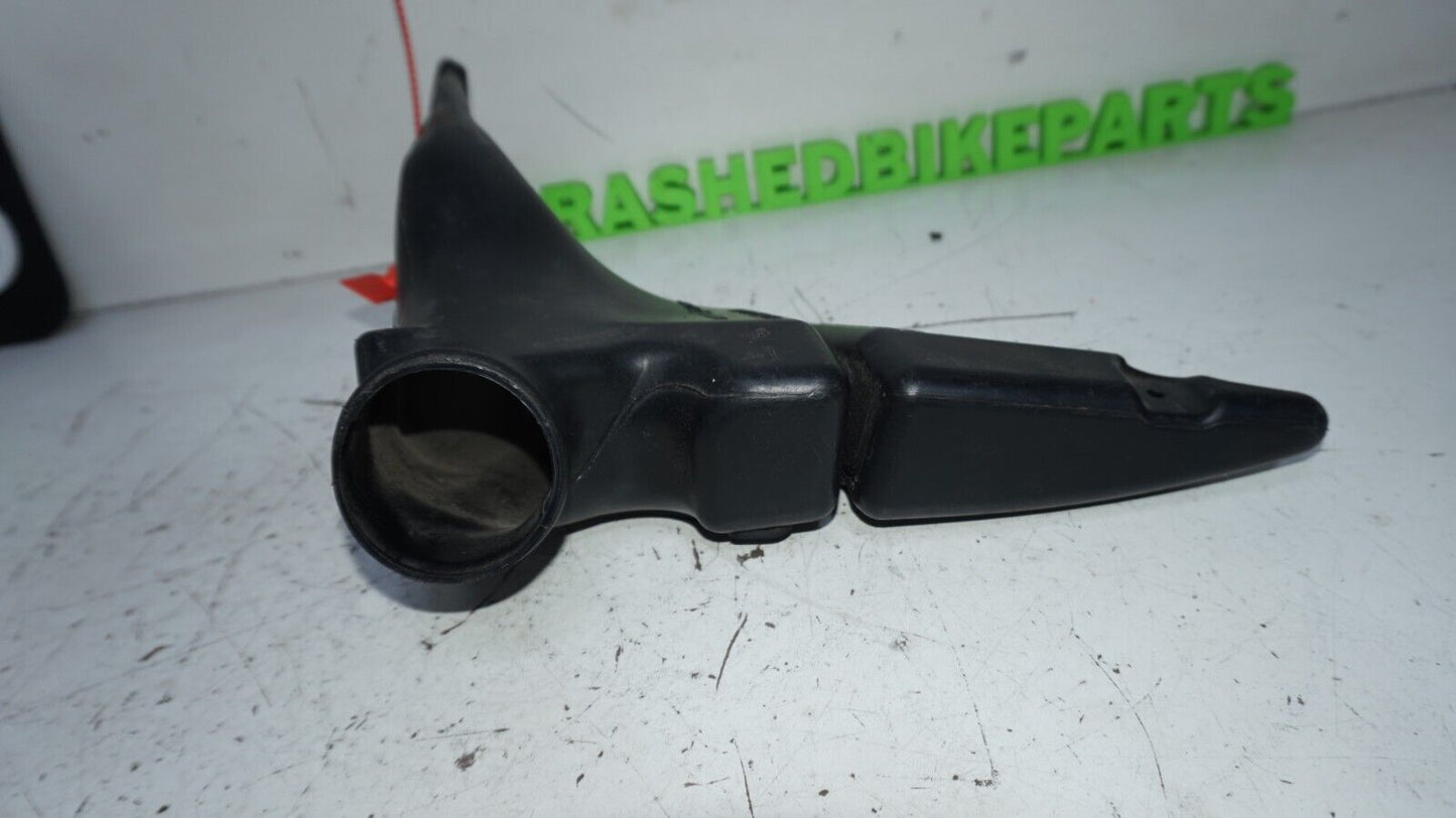 2005 2006 Honda CBR 600RR LEFT  Ram Air Duct Tube 148779 OEM