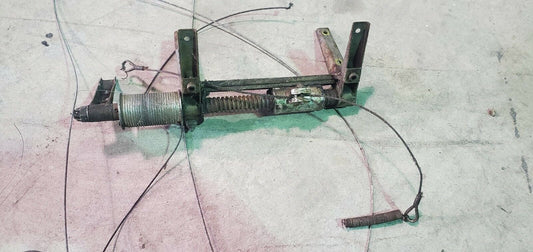 Piper Apache TRIM PA23 Elevator Spool Screw