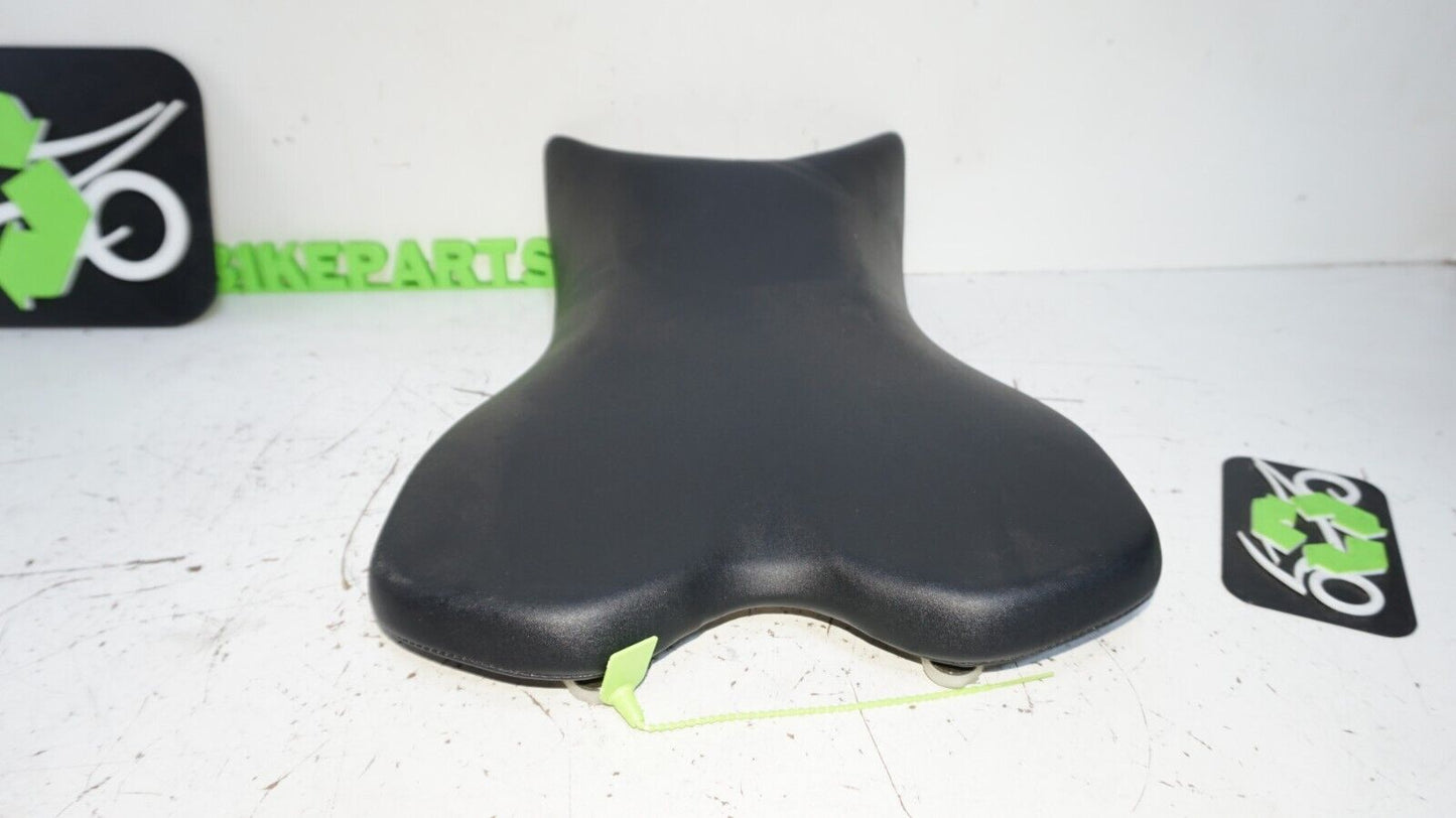 2009 - 14 Yamaha yzf R1 FRONT DRIVERS SEAT PAD SADDLE 14B-24710-00-00 147888 OEM