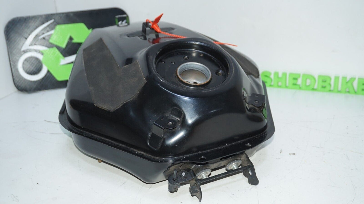 15-17 2017 YAMAHA FZ-07 FZ07 GAS TANK FUEL CELL PETROL 2015 2016 2017 148944 OEM