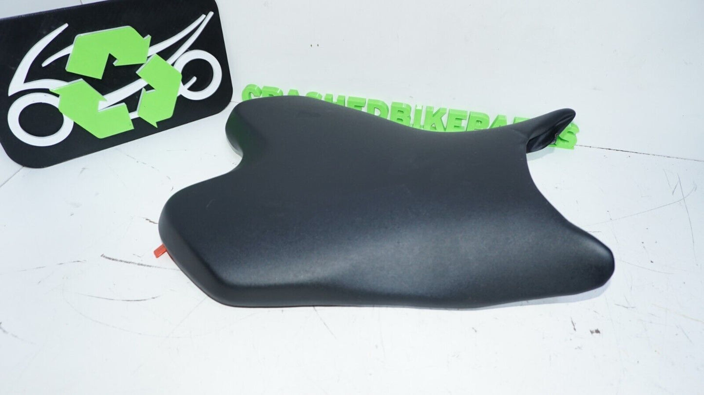 2008-2016 YAMAHA YZF R6 R6R OEM FRONT DRIVERS SEAT PAD SADDLE 148490 OEM