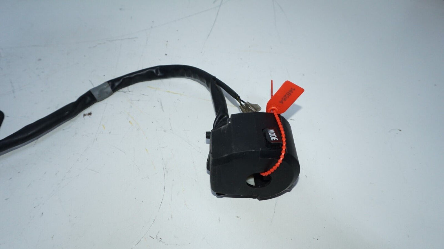 Suzuki 2011-2022 GSXR600 GSXR750  Left Turn Signal Mode Light Switch 148264 OEM