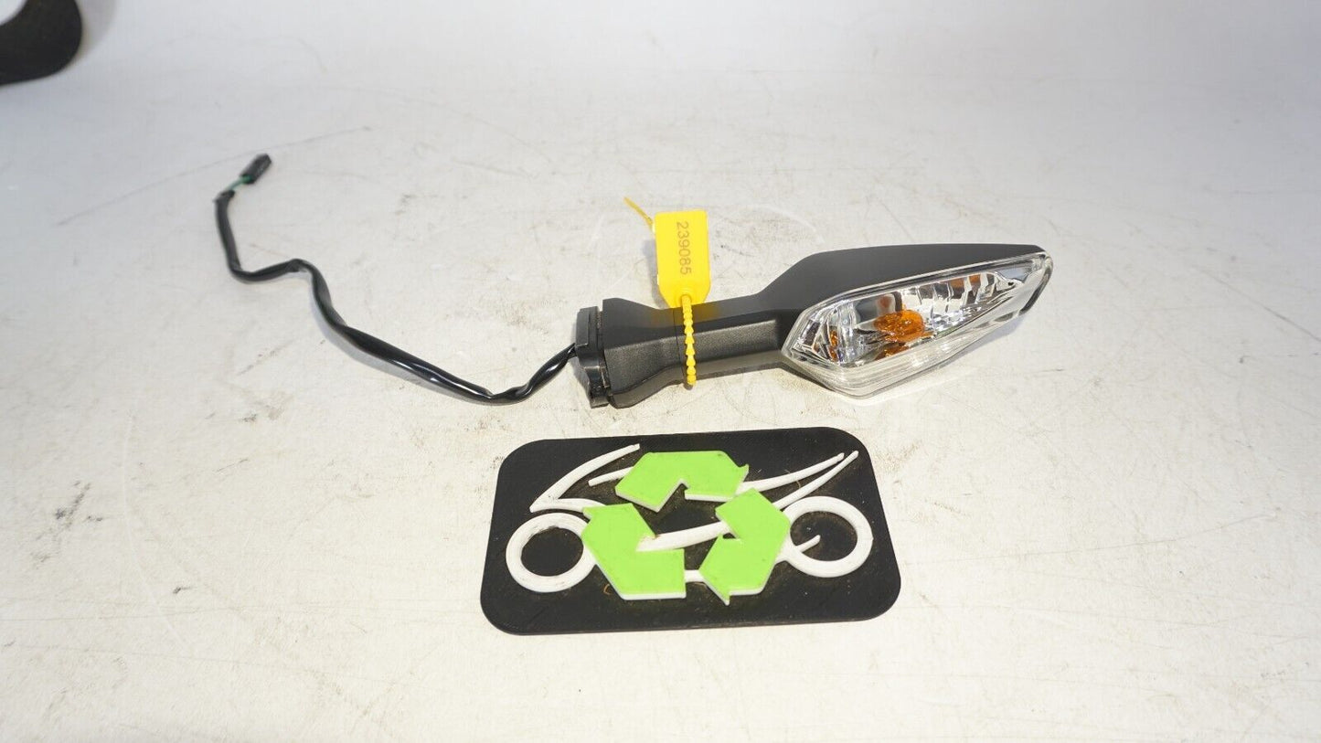 OEM 2018-2023 KAWASAKI RIGHT HAND TURN SIGNAL Z900 RS NINJA 400 ZX-6R 239085 OEM