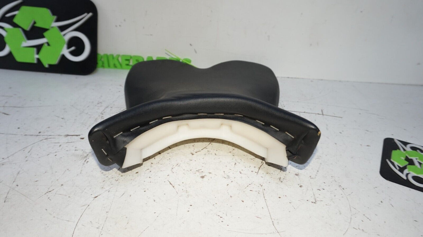 2009 - 14 Yamaha yzf R1 FRONT DRIVERS SEAT PAD SADDLE 14B-24710-00-00 147888 OEM