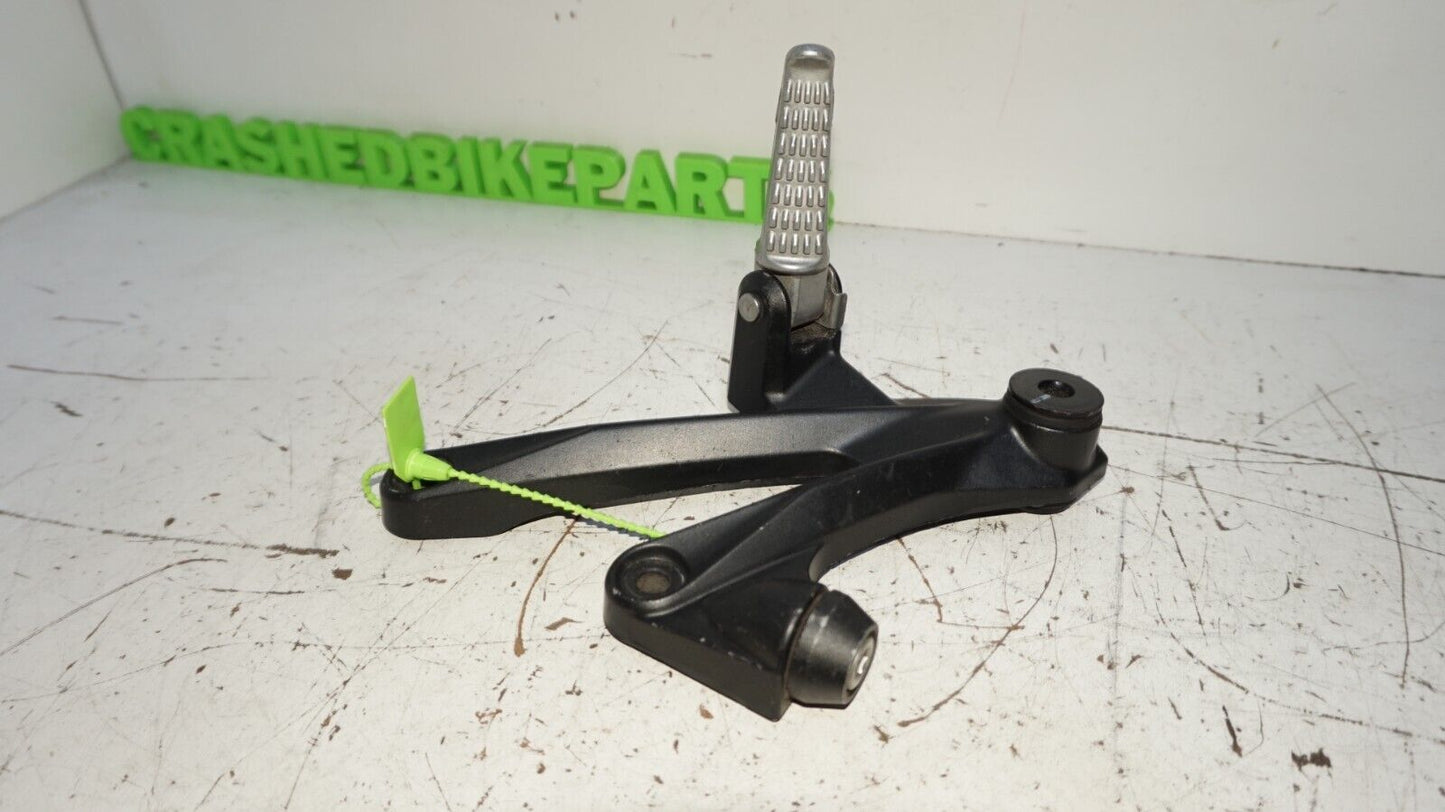 2006 - 2011 Ninja ZX14 ZX-14 Rear Right Passenger Peg Bracket 147774 OEM