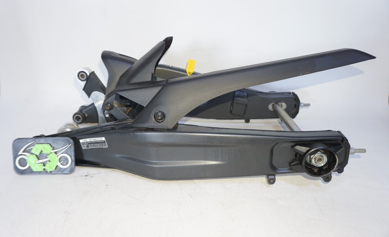 2022 2023 YAMAHA YZF R7 OEM REAR SWINGARM BACK SUSPENSION SWING ARM 23 ...