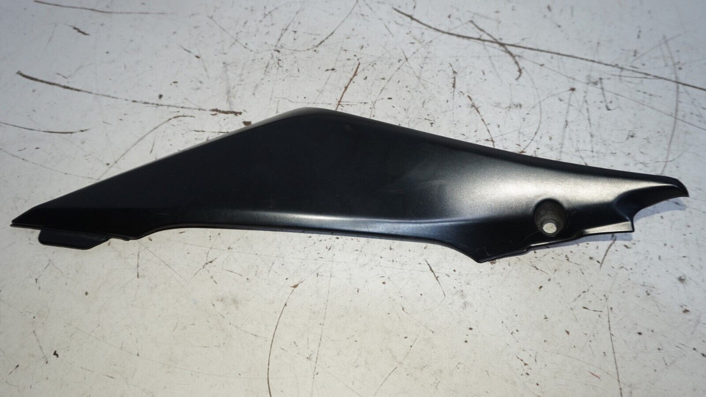 2005 06 Suzuki GSXR 1000 RIGHT LEFT FRAME SIDE COVER COWL PANEL TRIM 147686 OEM