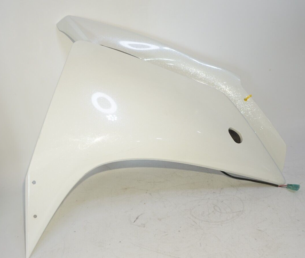 2007 - 2008 Yamaha R1 YZFR1 RIGHT Mid Fairing 4C8-2835U-00 White 239505 OEM