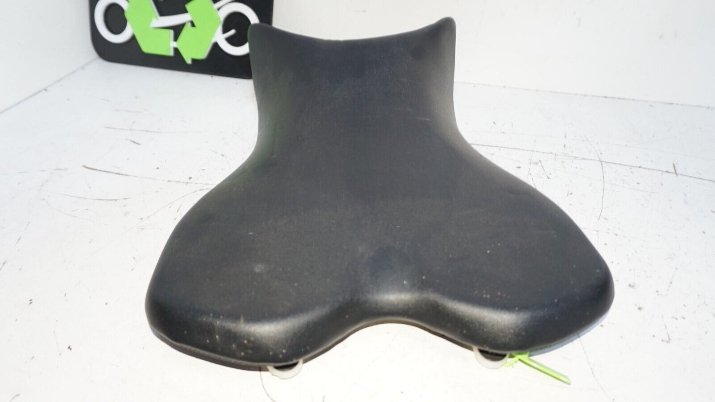 2009 - 14 Yamaha yzf R1 FRONT DRIVERS SEAT PAD SADDLE 14B-24710-00-00 147817 OEM