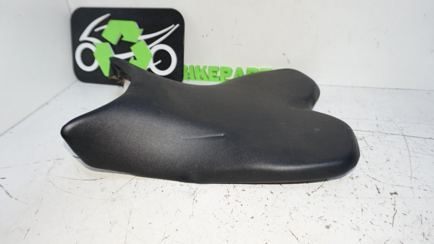 2009 - 14 Yamaha yzf R1 FRONT DRIVERS SEAT PAD SADDLE 14B-24710-00-00 147817 OEM